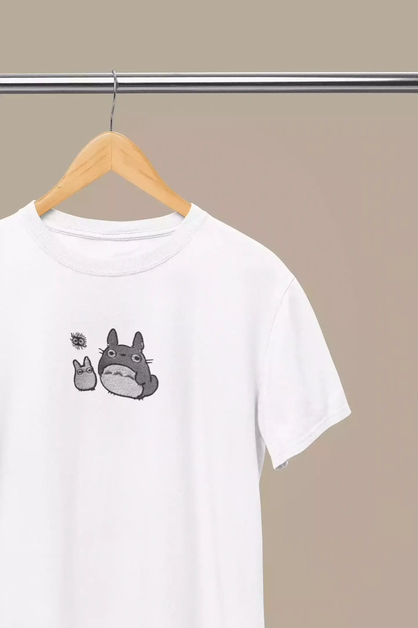 Totoro — T-shirt