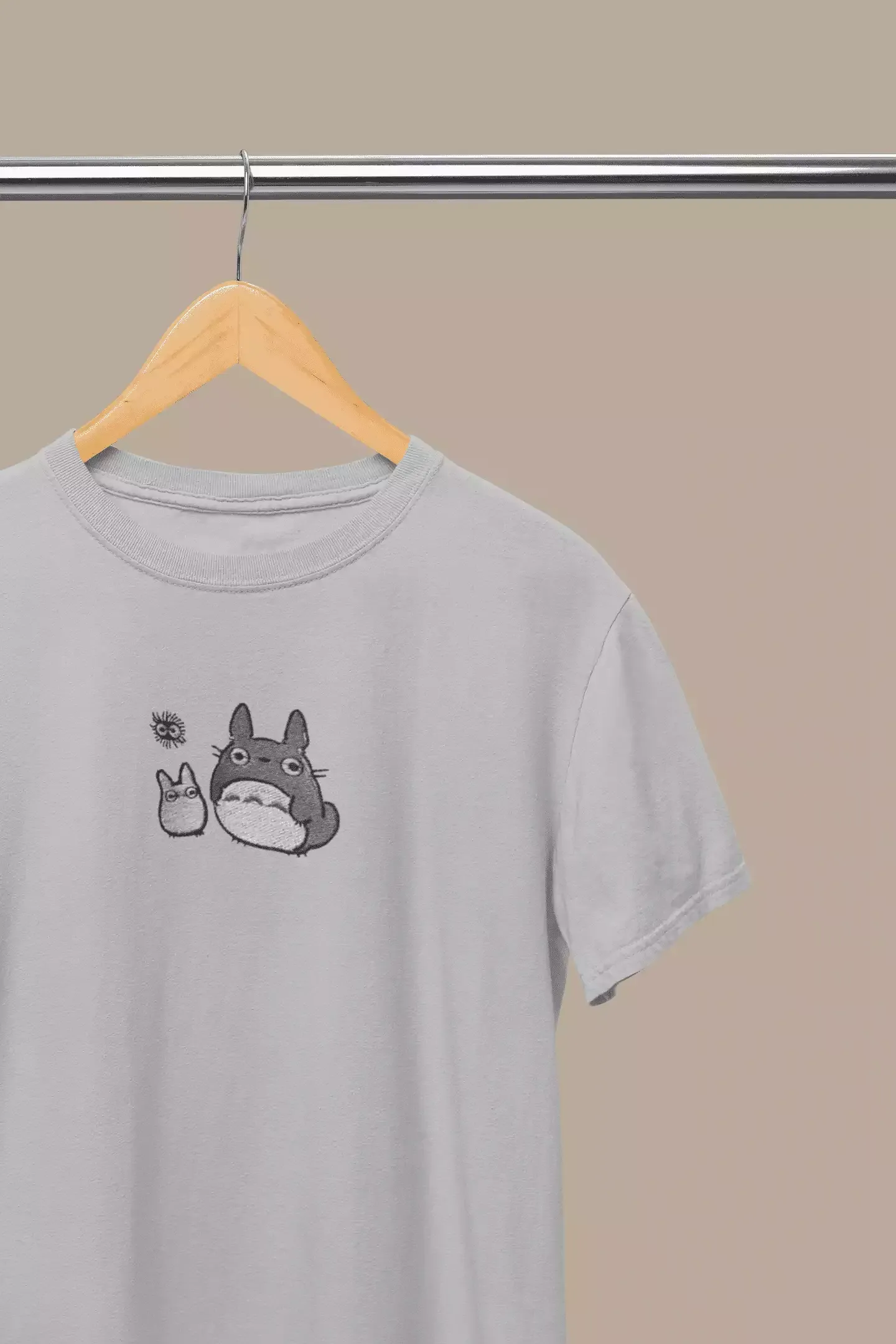 Totoro — T-shirt