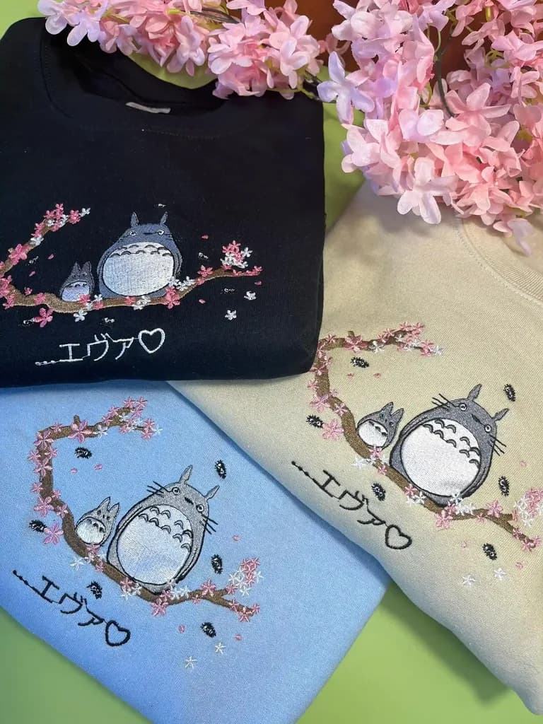 Balade sous les Sakura avec Totoro