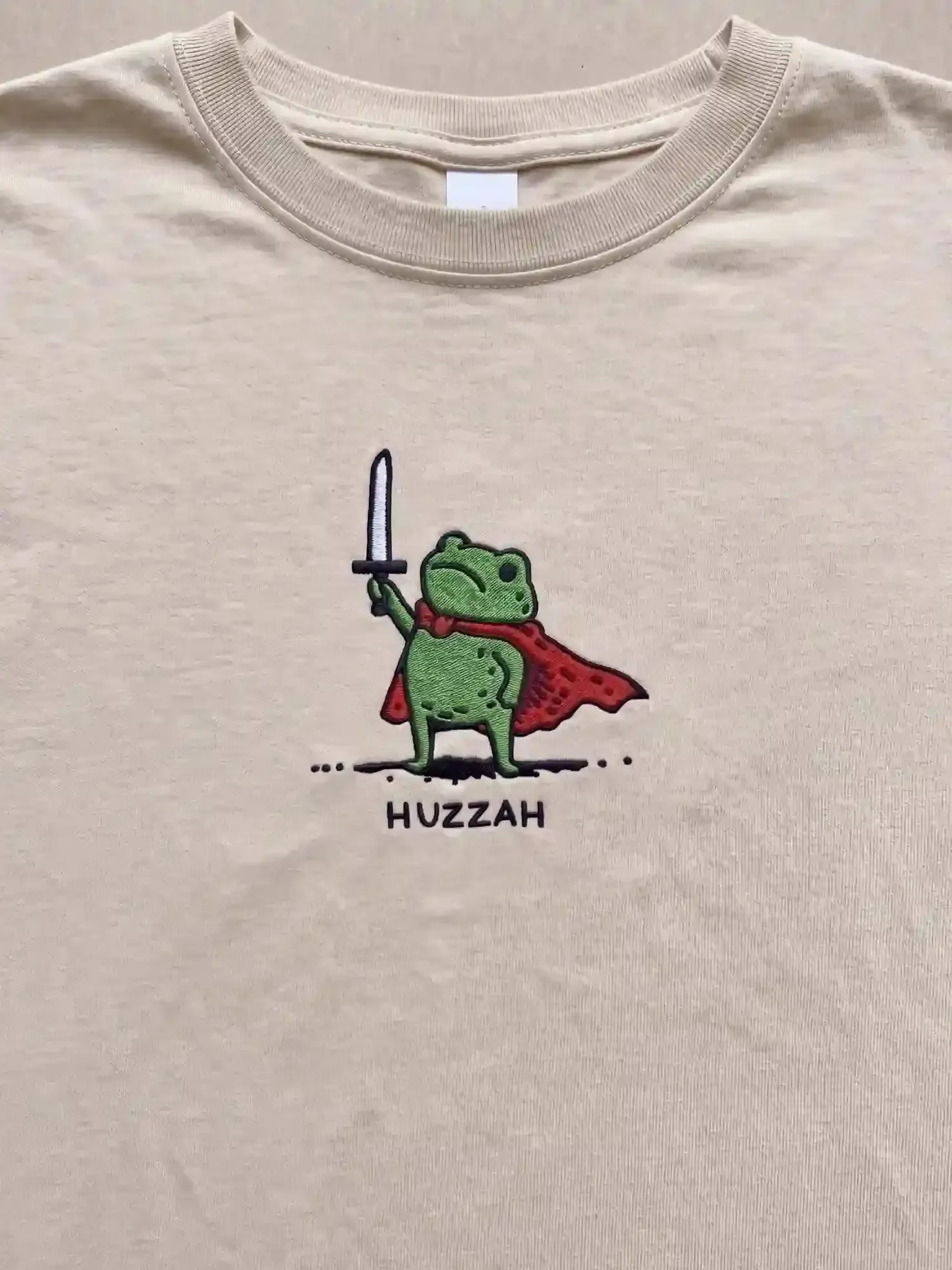 Grenouille Chevalier Épique (Huzzah!) — T-shirt